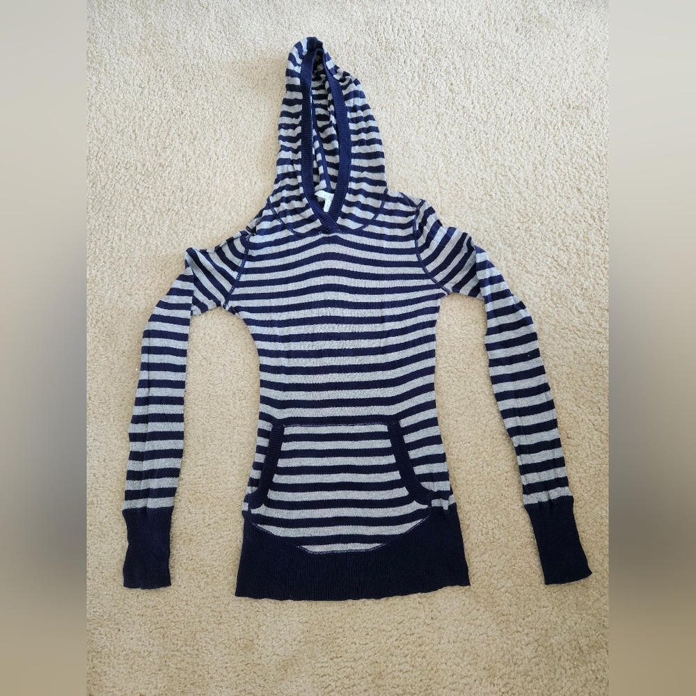 Long Sleeve Knit Shirt With Hood & Pocket